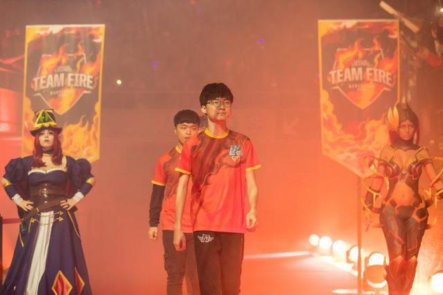 近年来像范 近年来像范