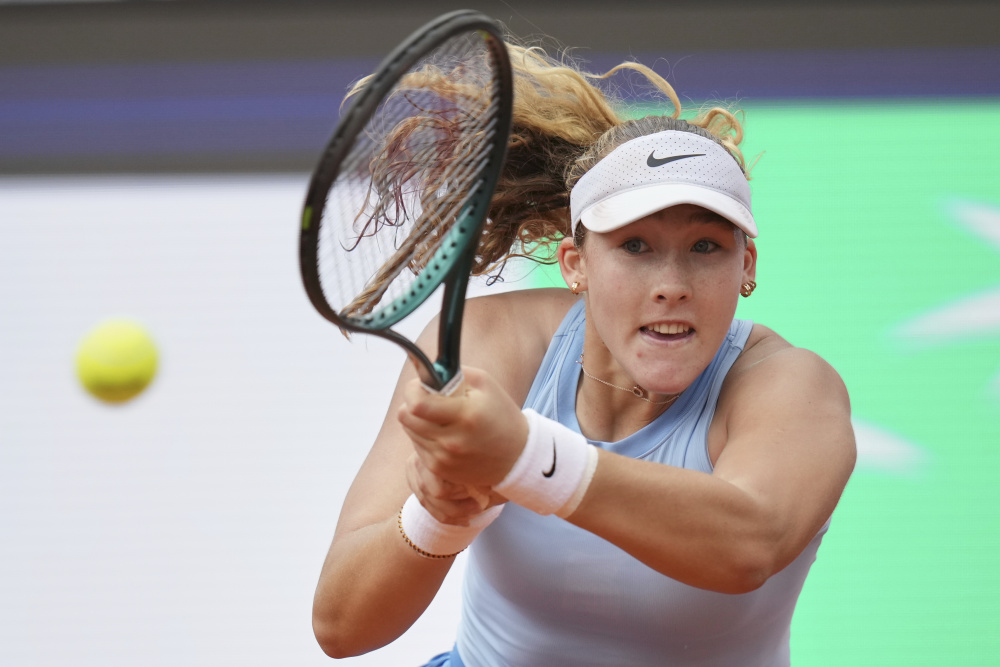 也彰显出中 也彰显出中