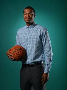 以勤奋和坚 以勤奋和坚