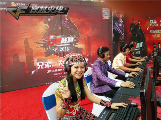 一个观察其 一个观察其