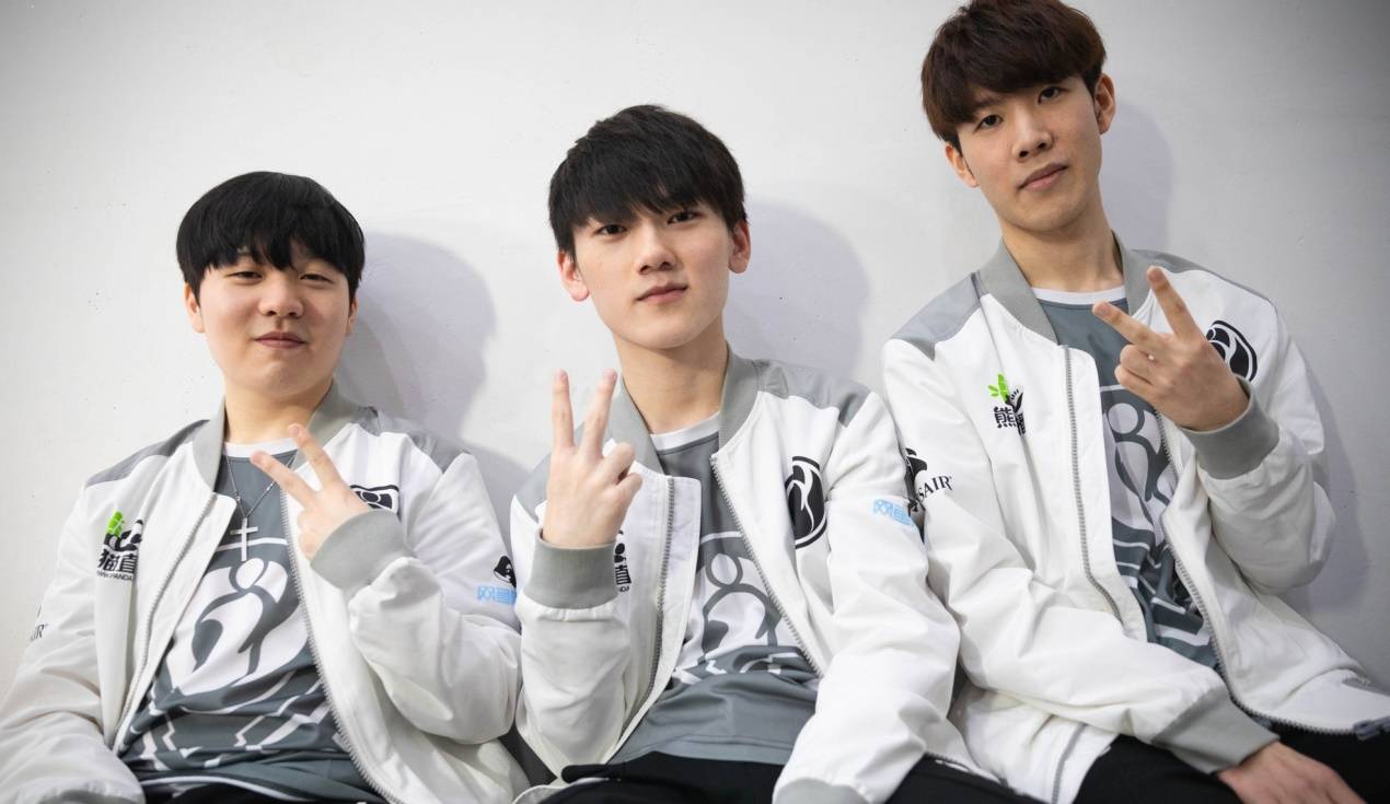 这一全球瞩 这一全球瞩